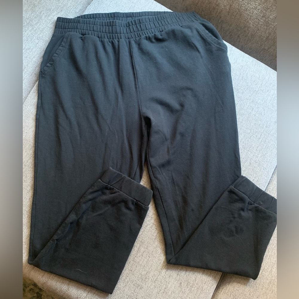 32 Degree Black Sweats / L